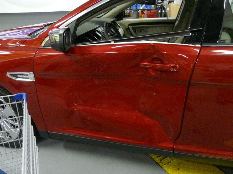 Illustration for article titled Ford Taurus Simulates Parking Lot Carnage